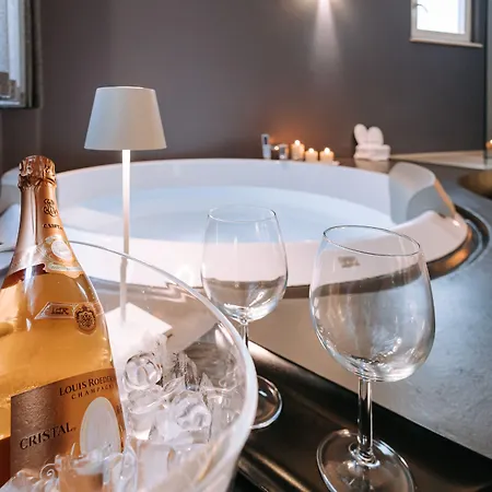 Bed and Breakfast Suite1212 - Rattazzi