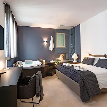 Suite1212 - Rattazzi לינה וארוחת בוקר 4*
